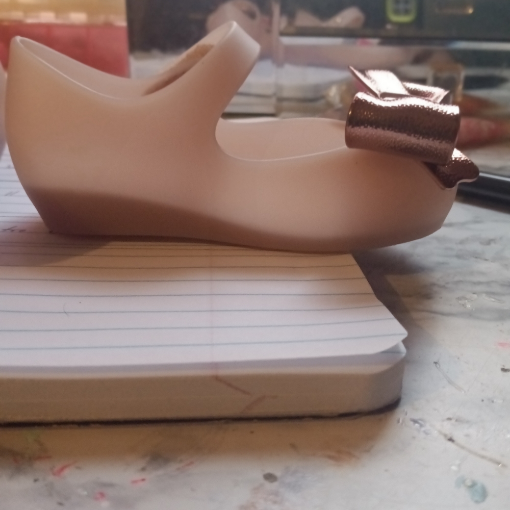 Shoes - Picture 3 of 7